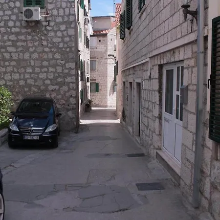 Toniko With Terrace *