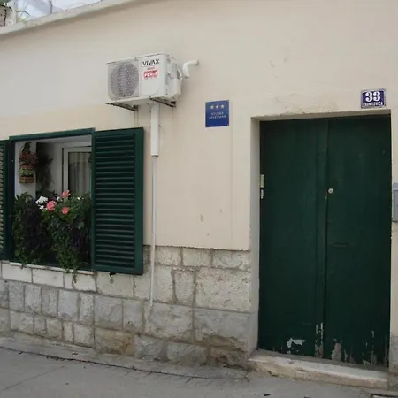 Toniko With Terrace Σπλιτ